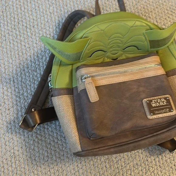Disney parks loungefly Yoda bag